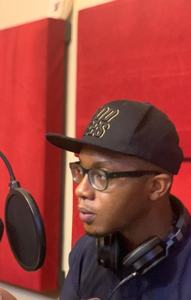 Akinfemi Onadele recording in the studio
